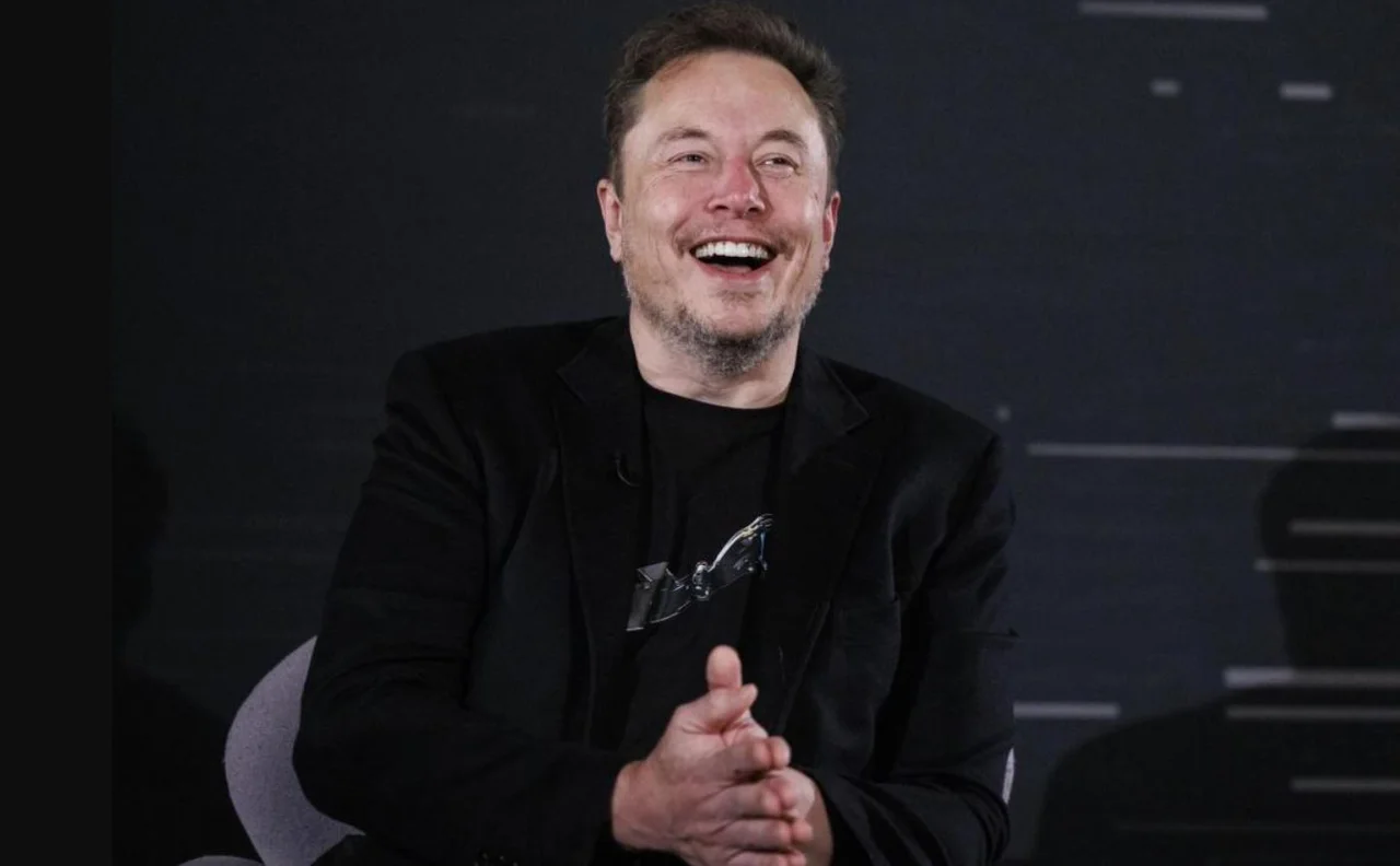 Elon Musk prepara su primer robotaxi de conducción autómata