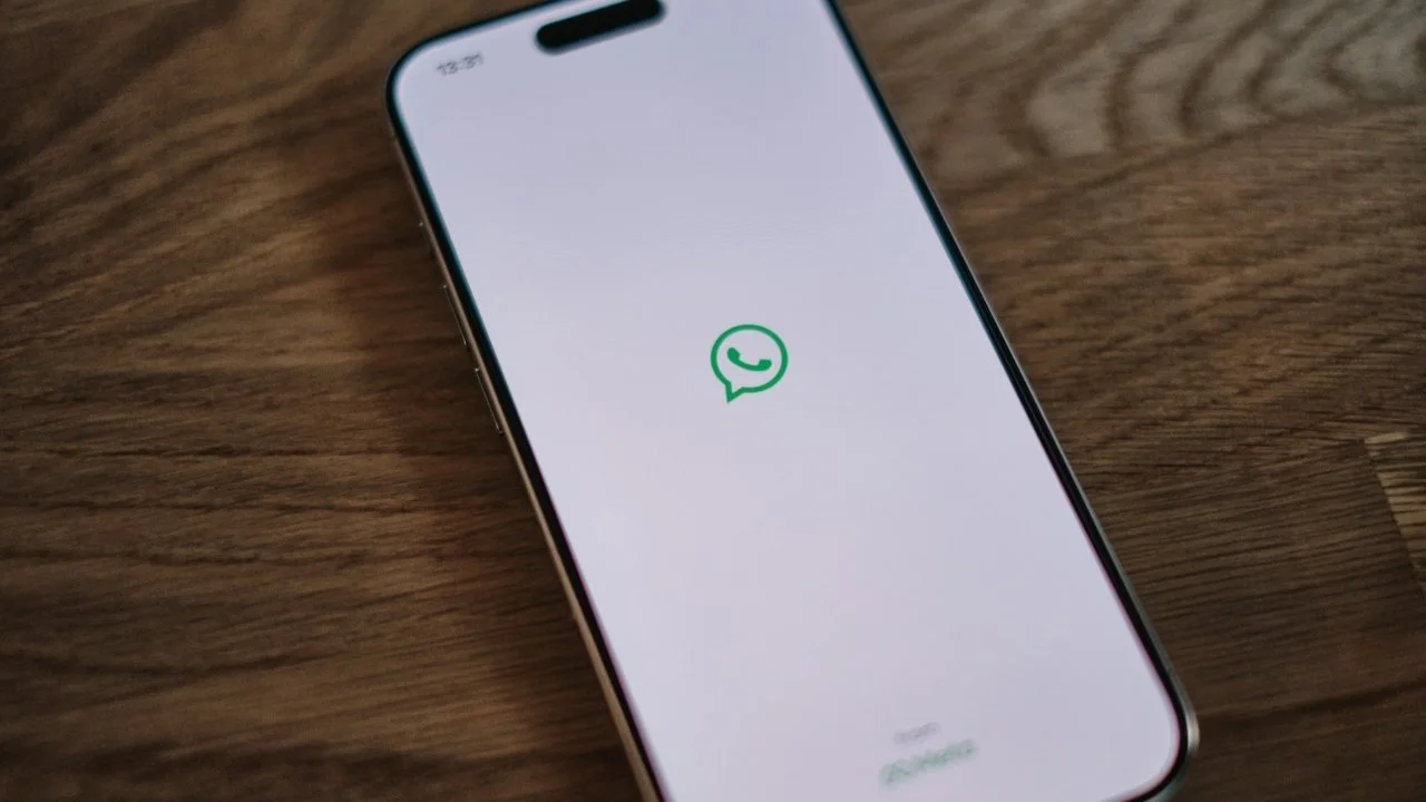 WhatsApp permite bloquear invitaciones a grupos en los que no querés estar: cómo activar esta opción