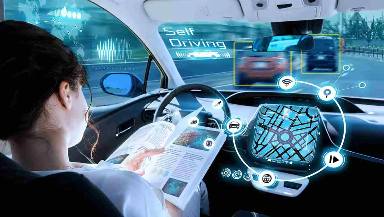 ¿Cuál es la app de viajes que desafía a Uber y lanzará robotaxis en 2026?