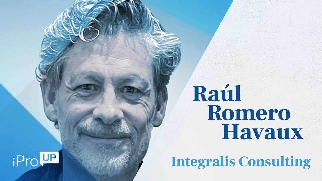 ¿Humanos vs. inteligencia artificial? La batalla por el control de las decisiones estratégicas en las empresas