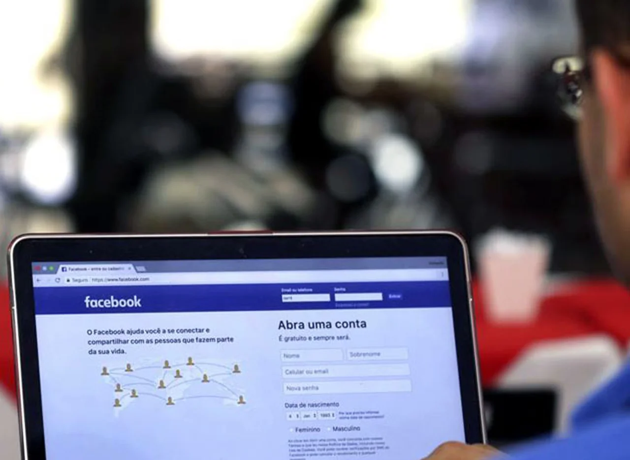 Descubra el archivo que Facebook tiene sobre usted