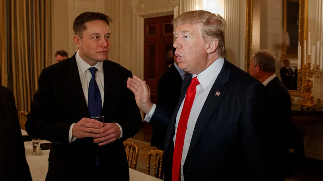 Trump ataca a Musk y amenaza con deportarlo: "Sin subsidios, tendría que cerrar el negocio y volver a Sudáfrica"