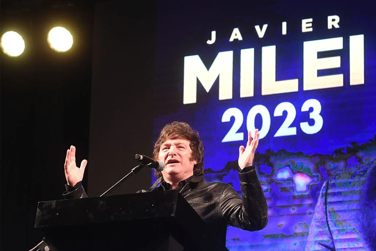 ¿Vuelve el "fenómeno Milei"?: el libertario se consolida y compite con dos dirigentes de peso, según nueva encuesta