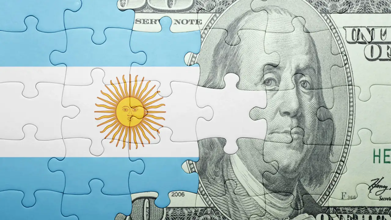 Sube la inflación en dólares en el "vecindario" con Massa presionado por el FMI para que Argentina devalúe
