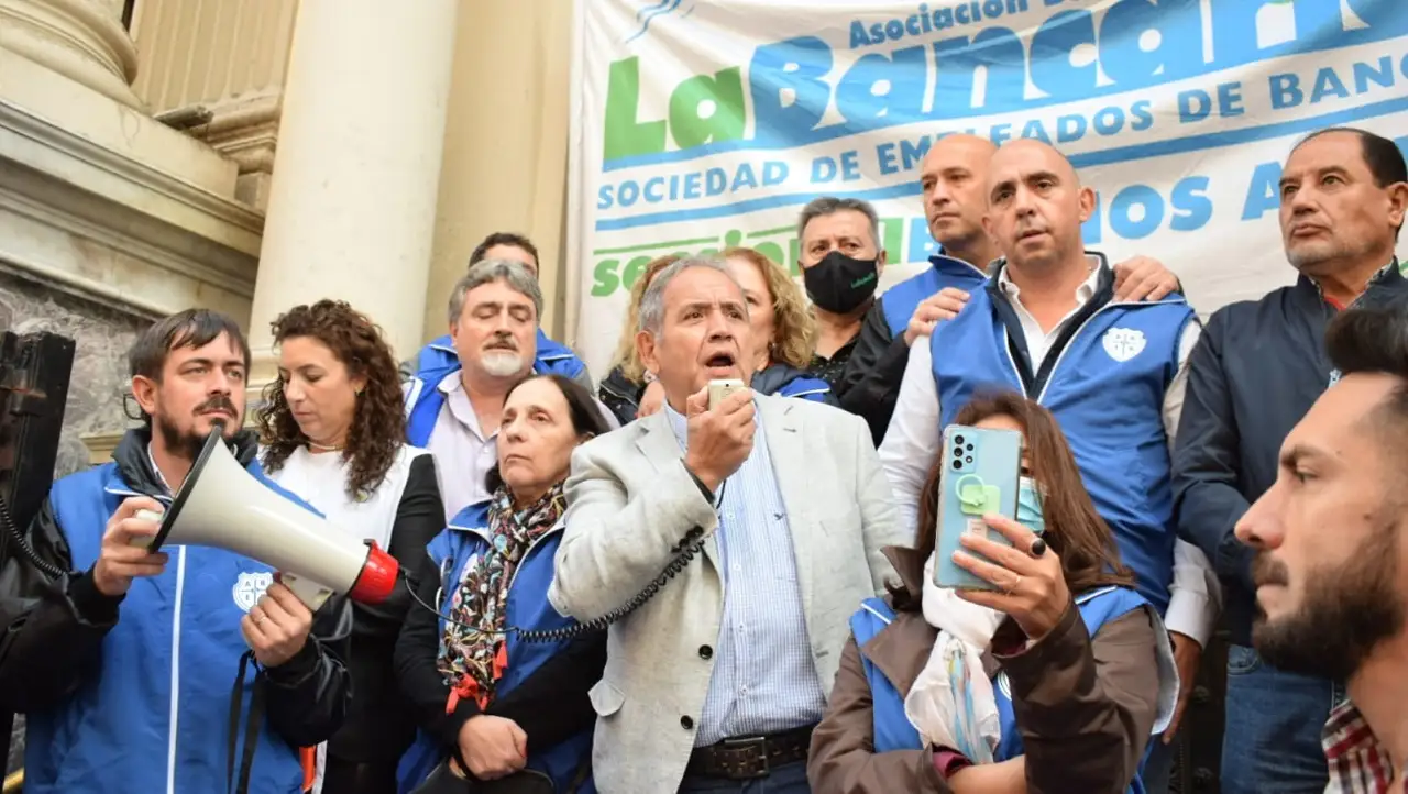  bancarios: ya rige nuevo aumento confirmado, cuál es el sueldo en octubre