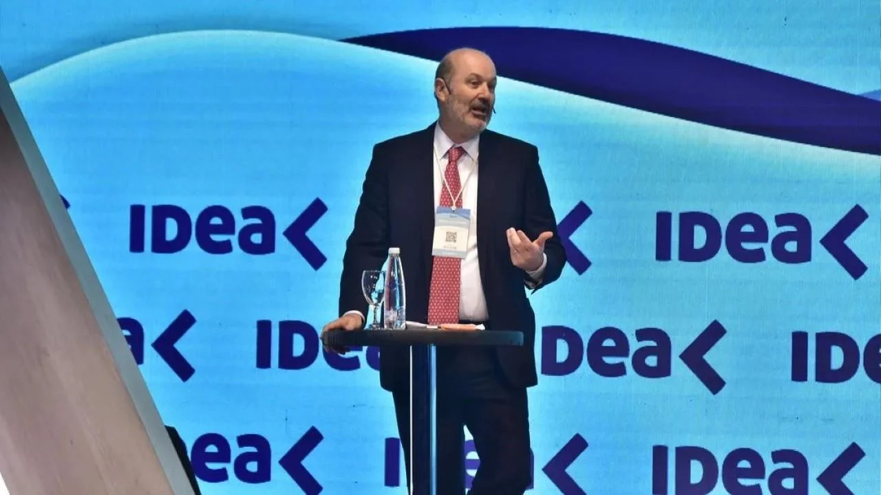 Sturzenegger, durísimo contra los argentinos: por qué los insultó ante los empresarios