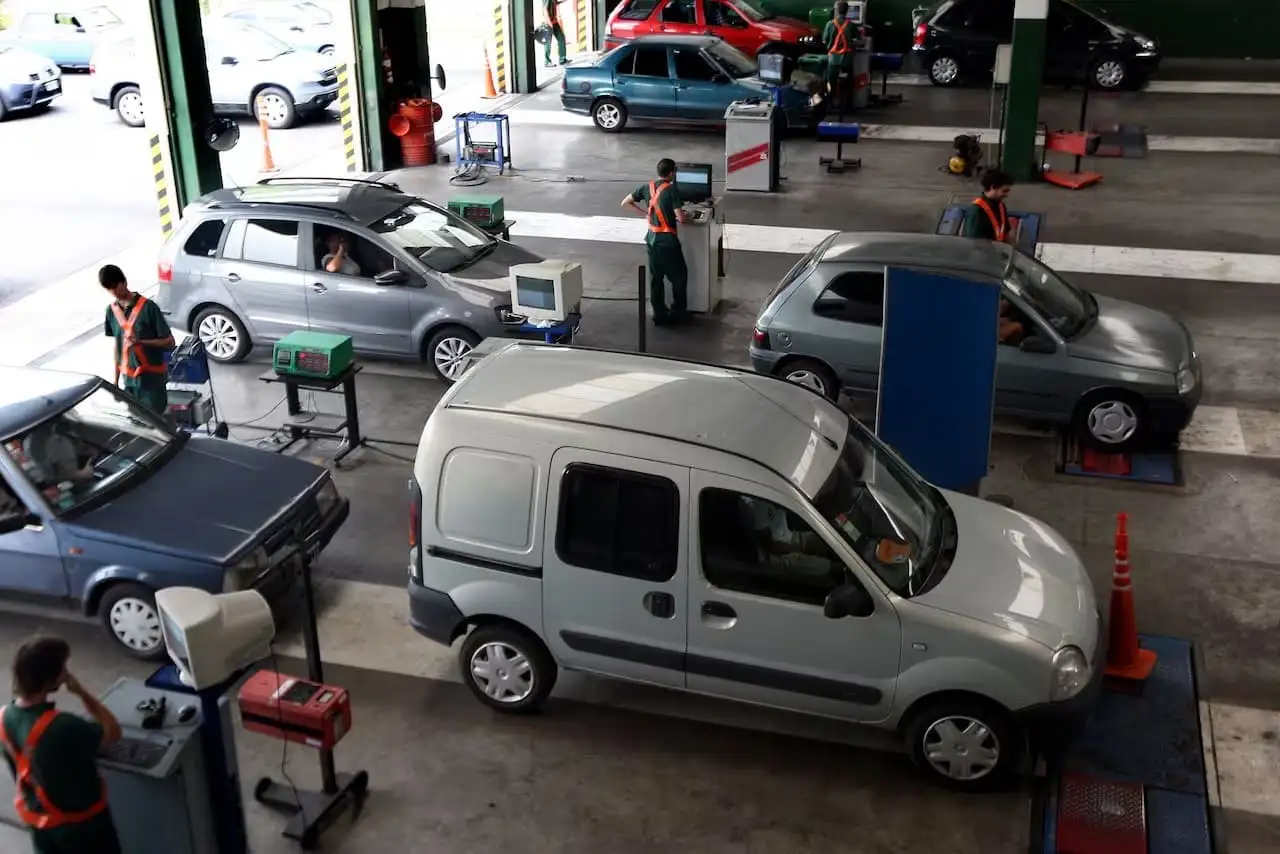 Cualquier auto con seguro y VTV podrá realizar transporte de pasajeros
