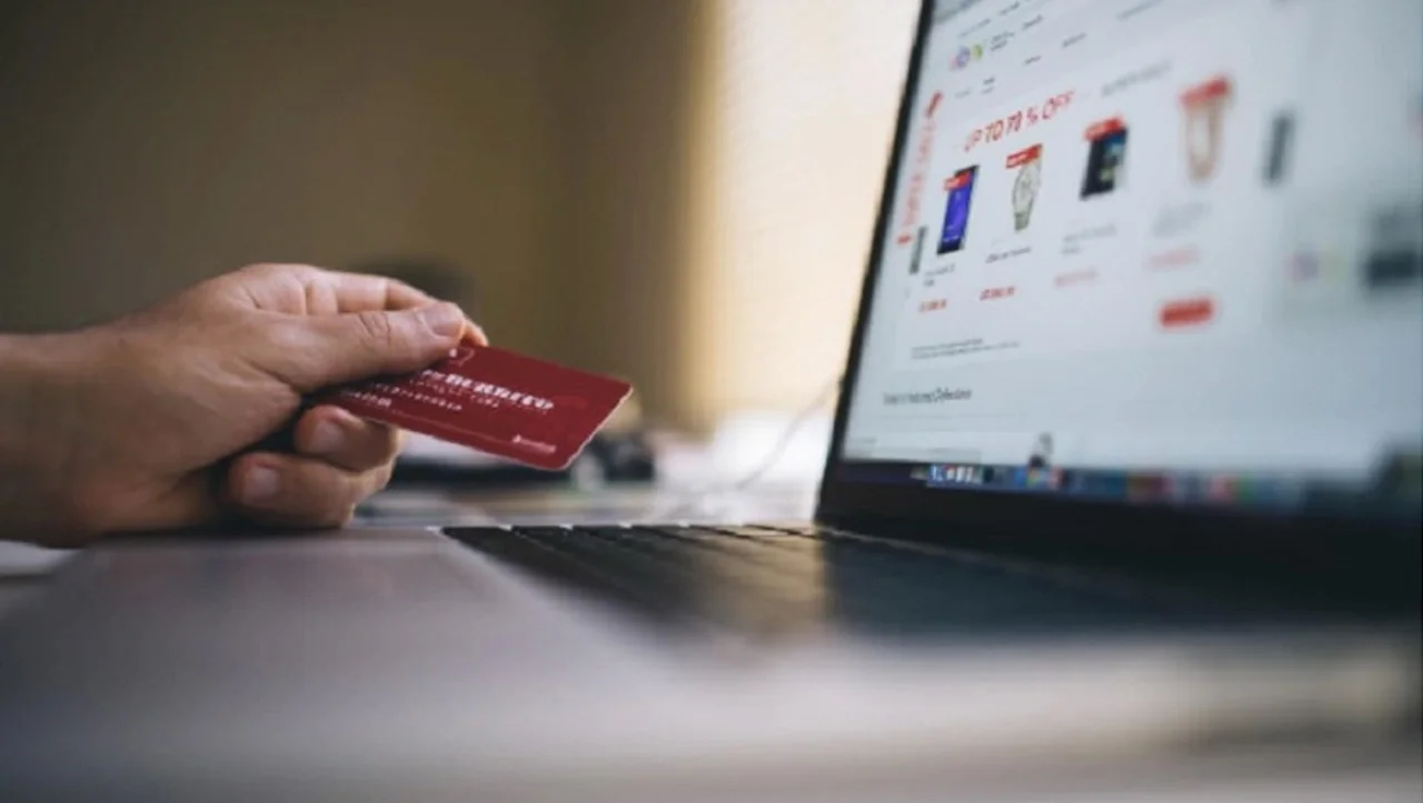 Llega noviembre y se renuevan los beneficios: qué tarjetas ofrecen los mejores descuentos del mes