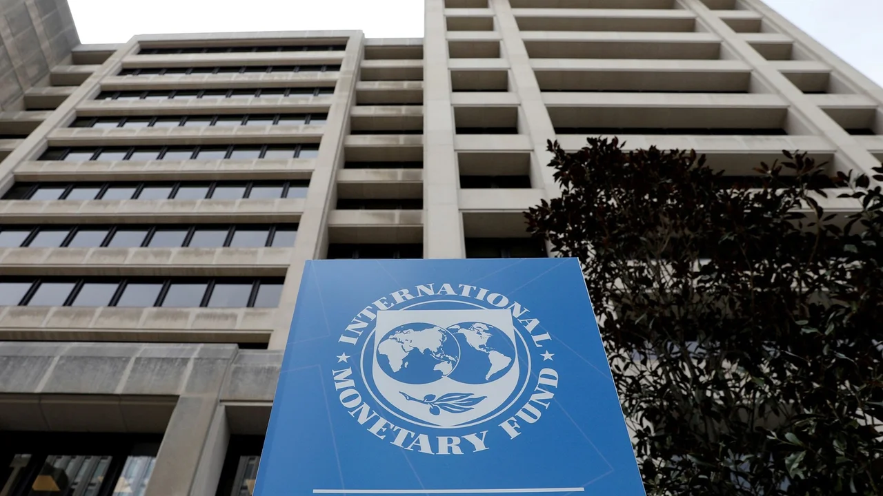FMI advierte sobre el Plan de Reparación Histórica de Ahorros anunciado por Caputo
