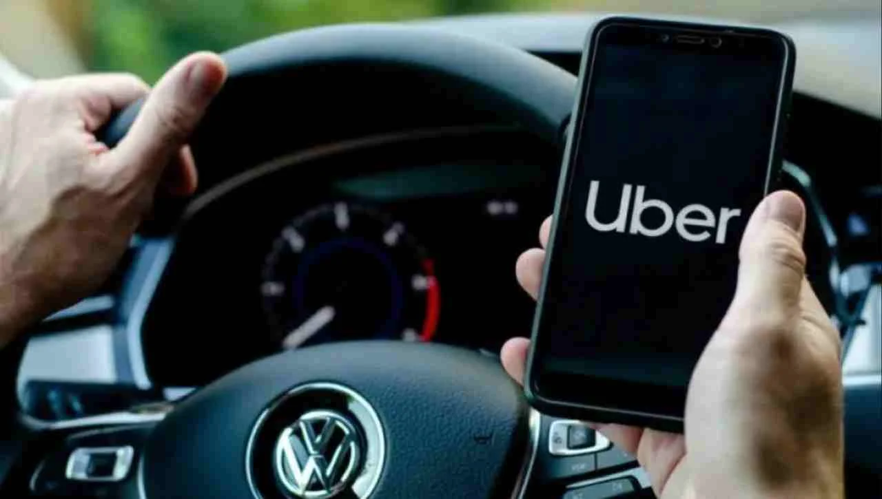 Uber se mete en el mundo cripto y evalúa integrar stablecoins para pagos de remesas: cuál es su plan