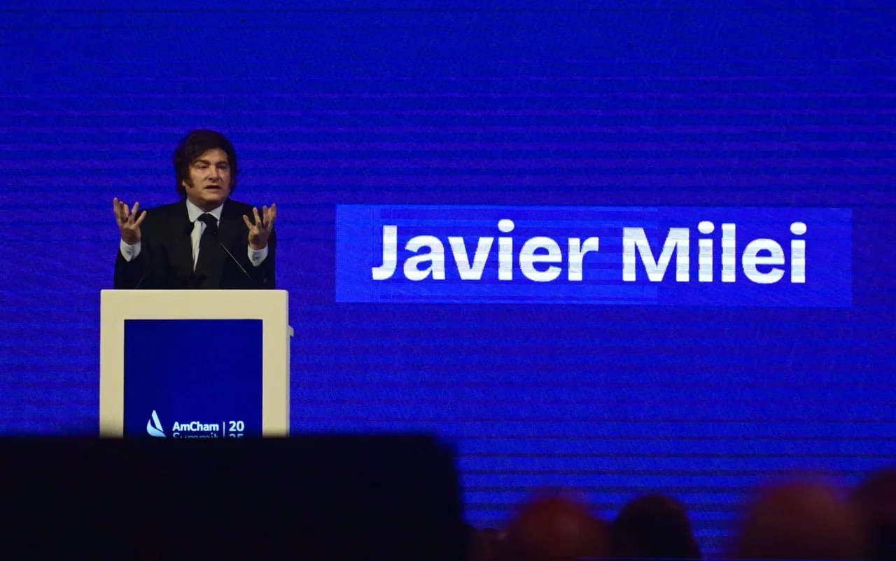 Milei les recomendó a empresarios "invertir ahora" porque "Argentina está baratísima"