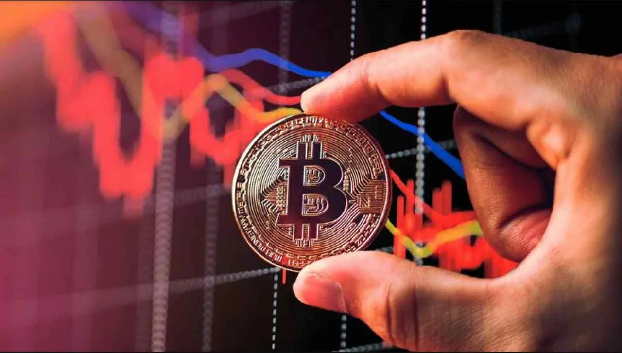Ballenas y pequeños inversores compran BTC de manera masiva y resurge la confianza en el activo