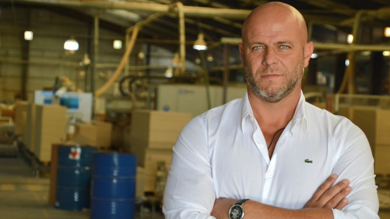 Valenziana: Pyme de muebles enfrenta crisis y se niega a despedir