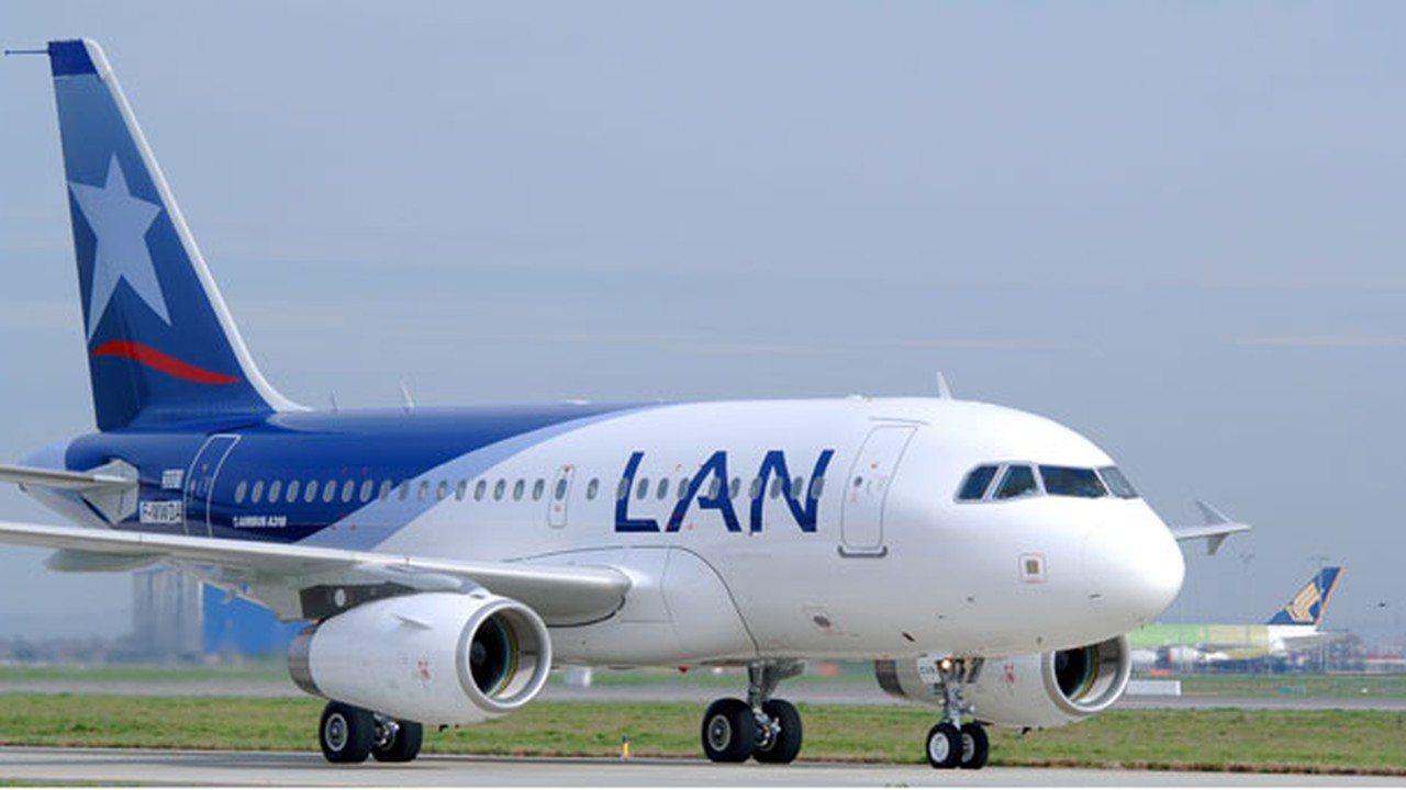 Lan авиакомпания. Lan airlines чили. Lan airlines. Самолёт lan airlines. Лан чили.