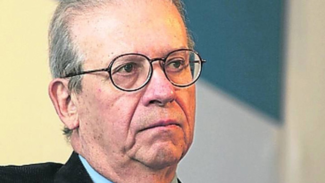 Luego de más de 50 años como accionista y CEO de IMPSA, Enrique