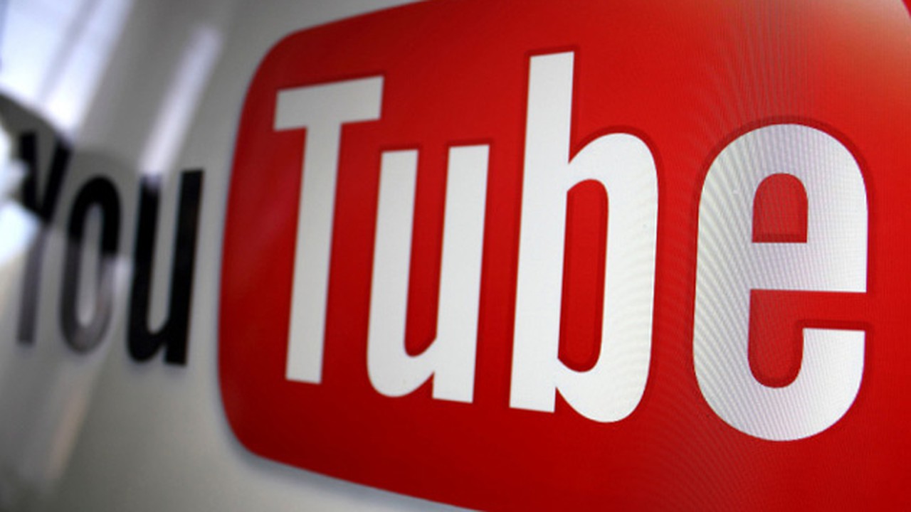 YouTube muestra publicidad porno en videos de canales muy populares