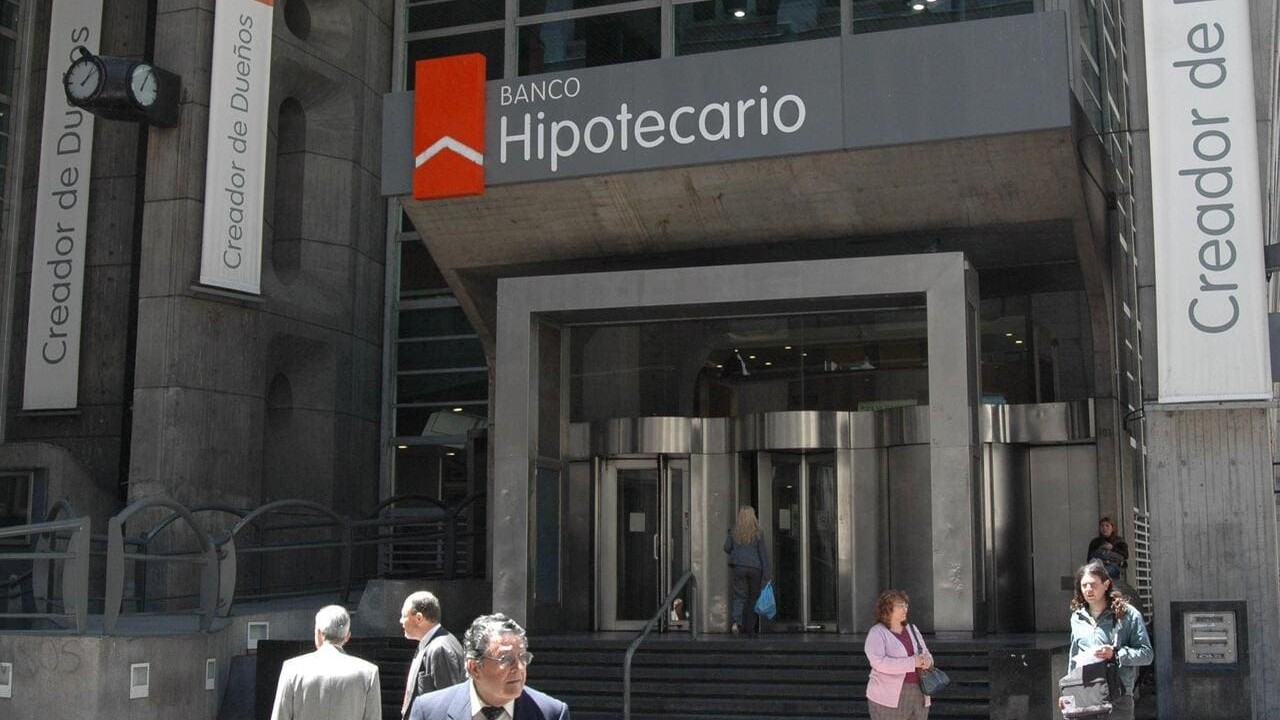 Qu� precio del d�lar espera Banco Hipotecario para diciembre