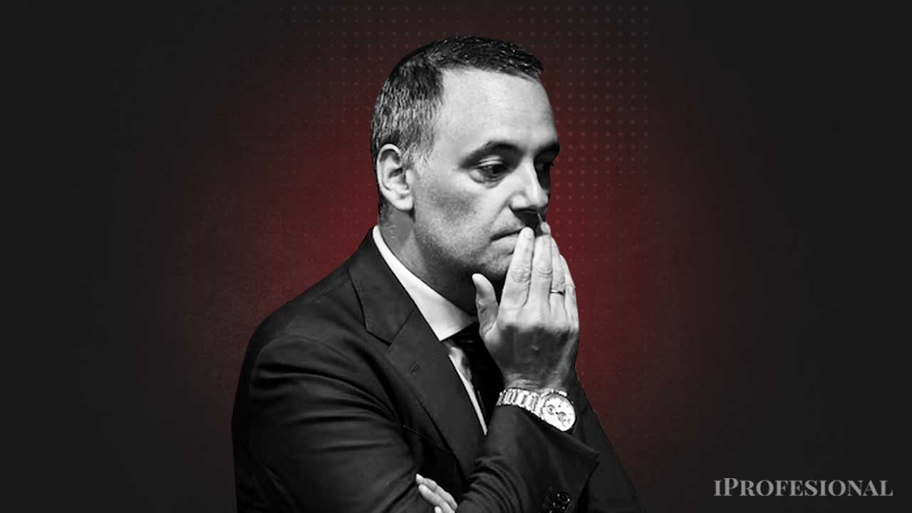 Manuel Adorni responde con ironía en medio de investigación judicial