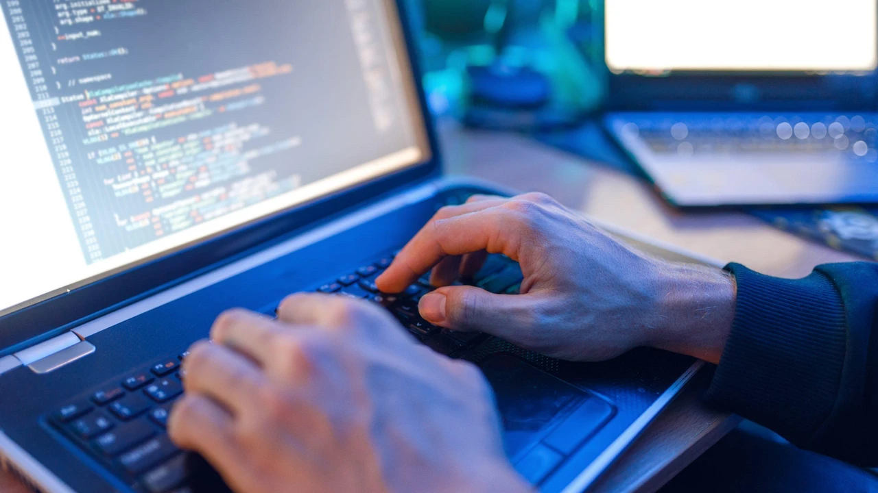 ¿Querés estudiar programación GRATIS? Lanzan becas de formación