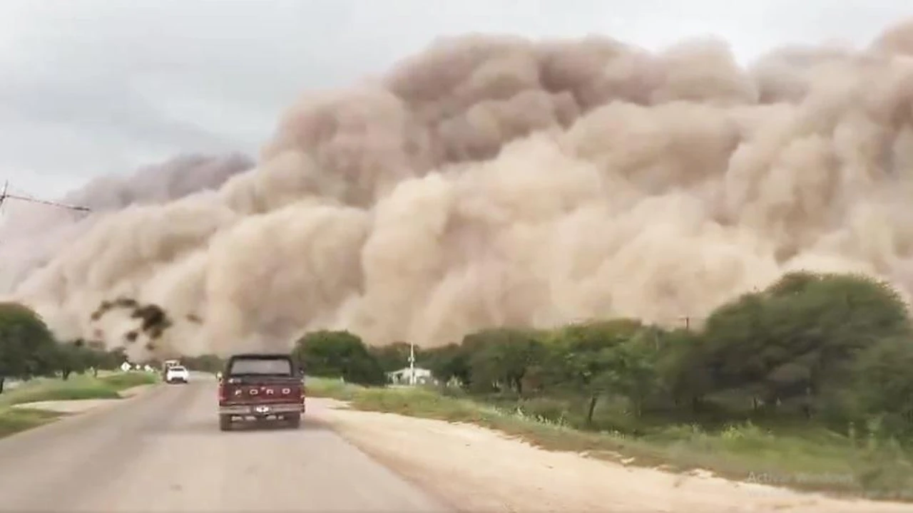 VIDEO: Impactante tormenta de polvo sorprendió a Santiago del Estero