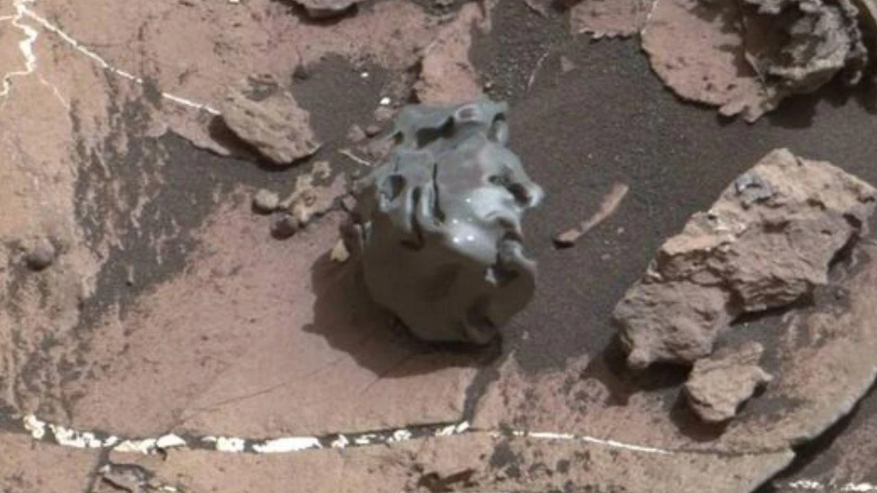 La NASA halló una roca extraña en Marte y asegura que “proviene de otro ...