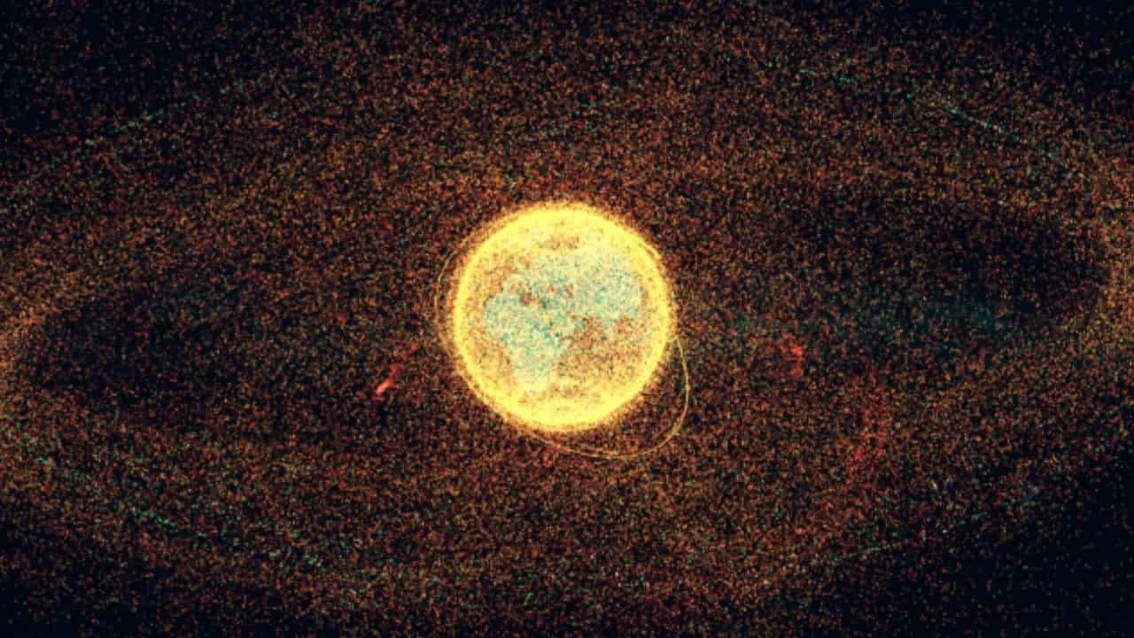 Revelan una animación que muestra la gigantesca nube de basura espacial ...