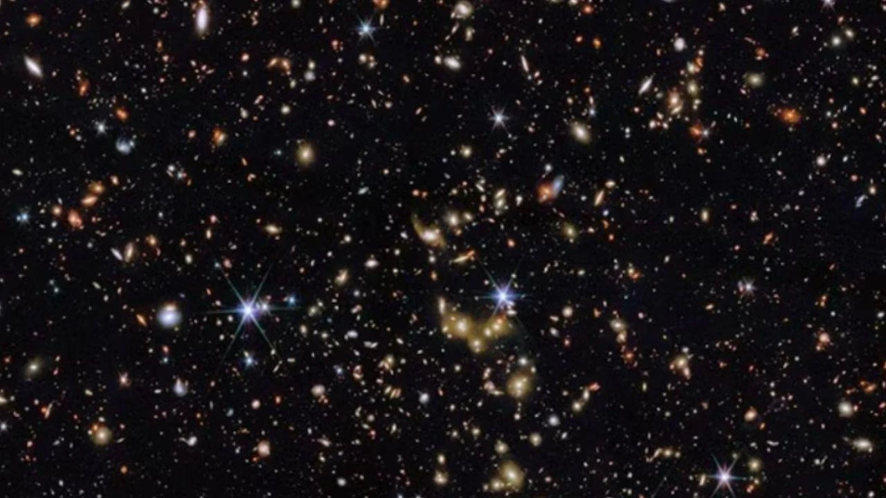 Un telescopio de la NASA descubrió el primer rastro de materia oscura