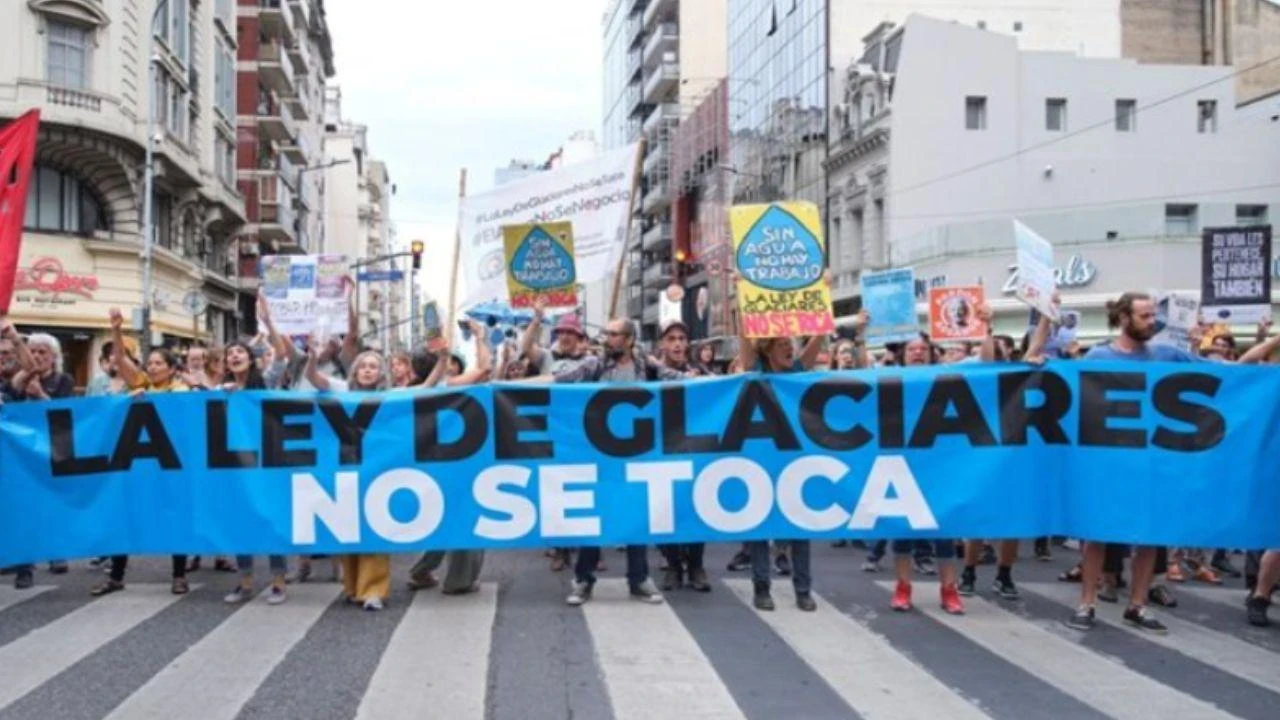 Demanda contra la Ley de Glaciares: en tan solo 24 horas, más de 300 ...