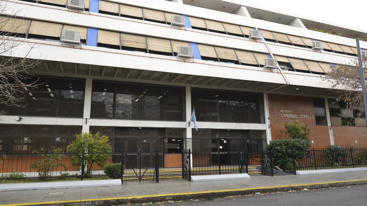 Cómo es el COLEGIO Cardenal Copello al que asistió JAVIER MILEI y ...
