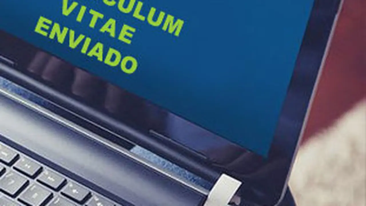 De las plataformas a los contactos, cómo buscan trabajo los argentinos