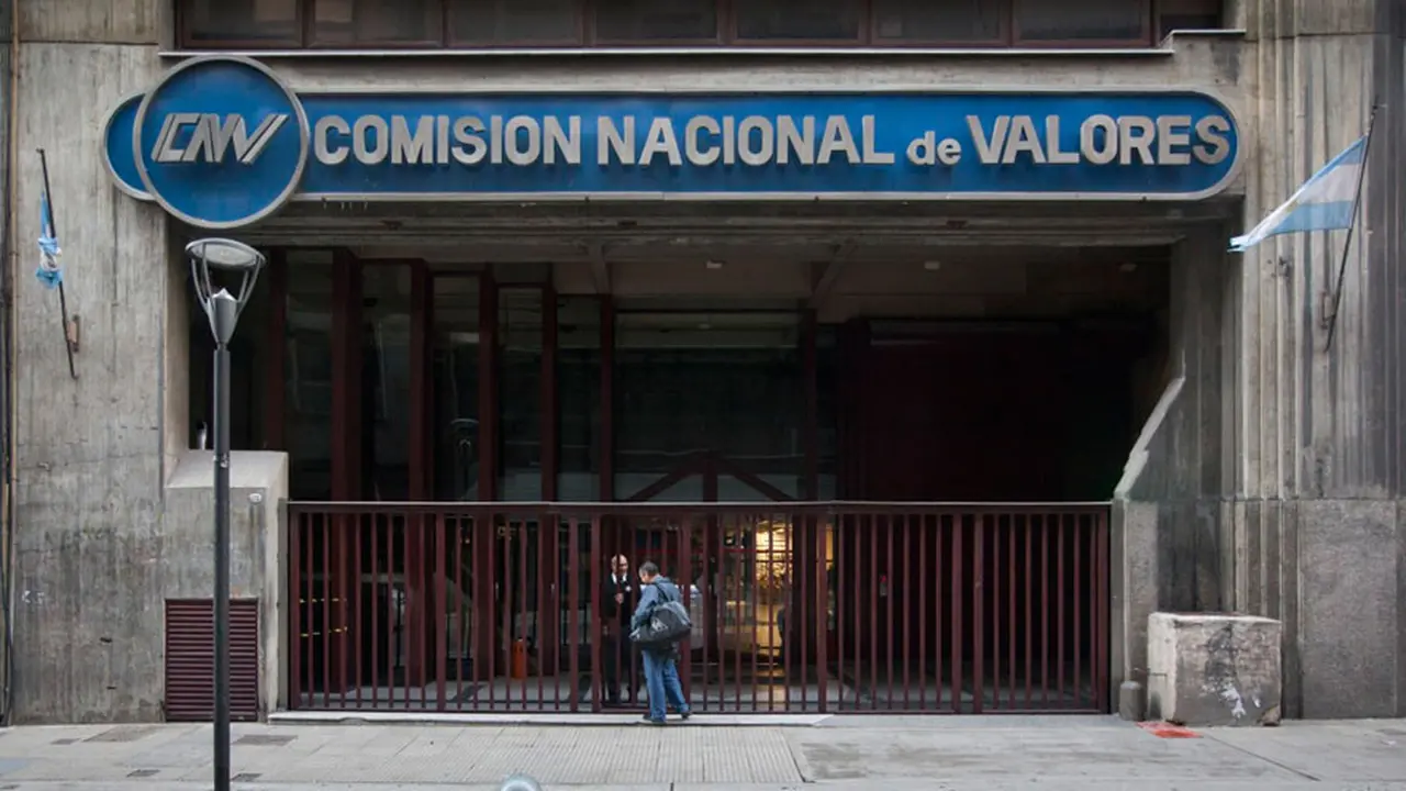 La CNV elimin� el uso de efectivo e incorpor� los cheques electr�nicos
