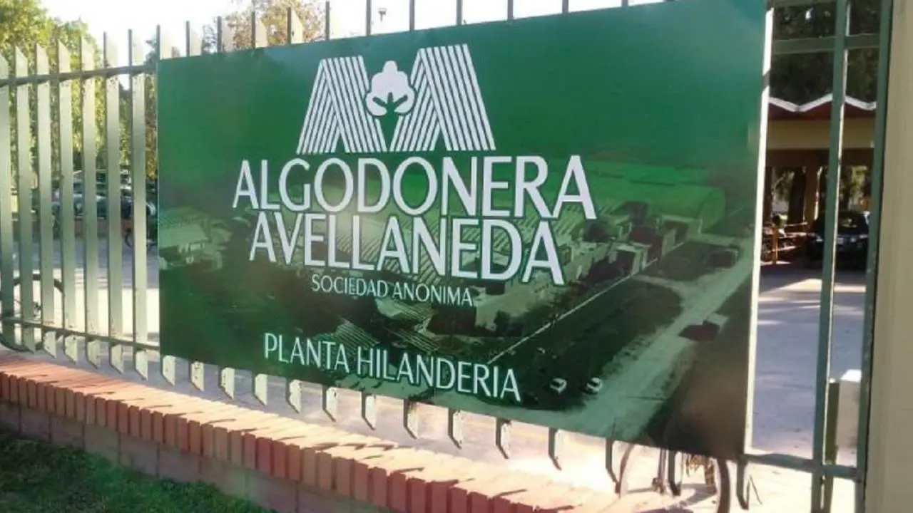 Crisis en Algodonera Avellaneda: trabajadores acumulan 7 meses sin cobrar sueldos