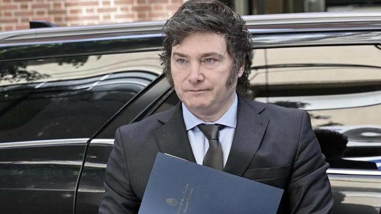 Escándalo cripto $LIBRA: cómo impactó en la imagen de Javier Milei, según  encuesta