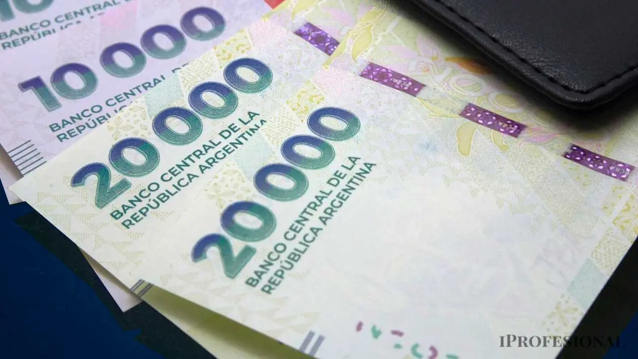 Salario versus inflación: qué sueldo cobran gerentes y directores en la Argentina en diciembre 2025 thumbnail