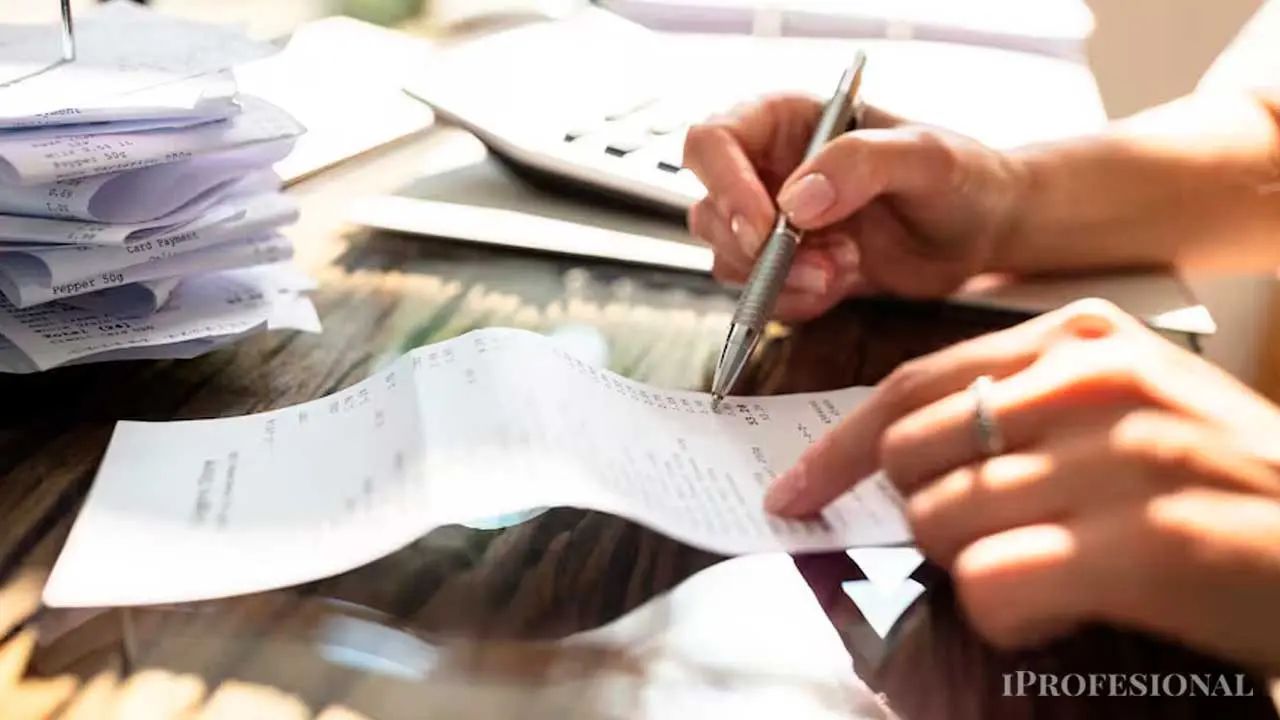 ARCA apunta a los honorarios : qué profesionales empezarán a facturar