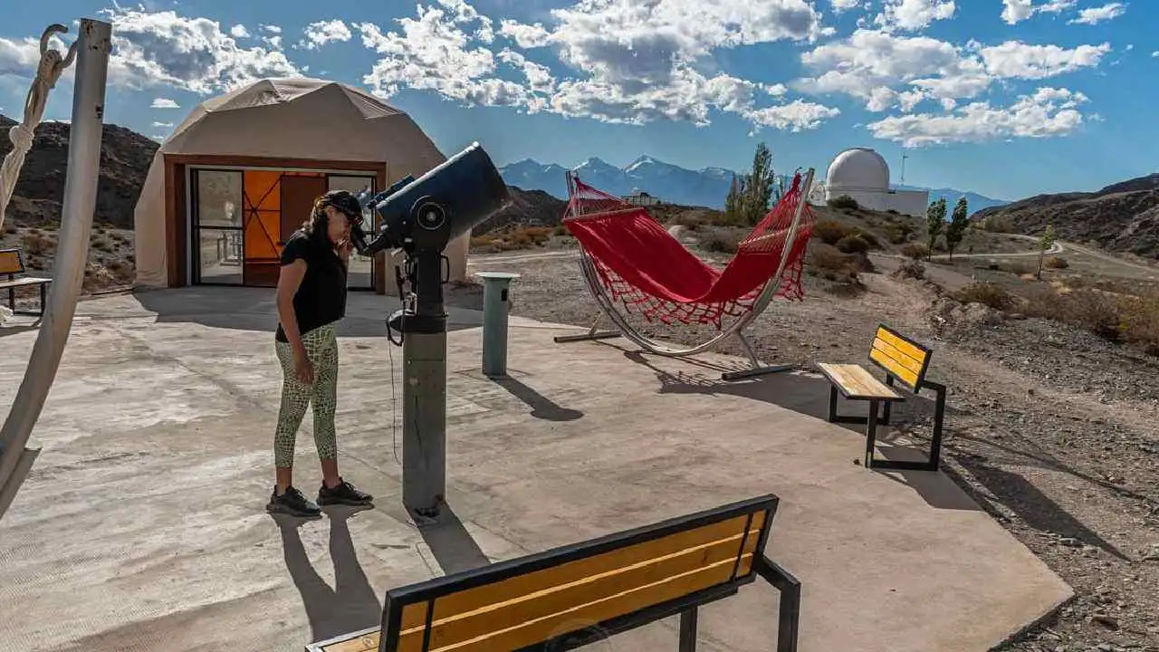 Cuánto sale alojarse en el observatorio astronómico más grande del país