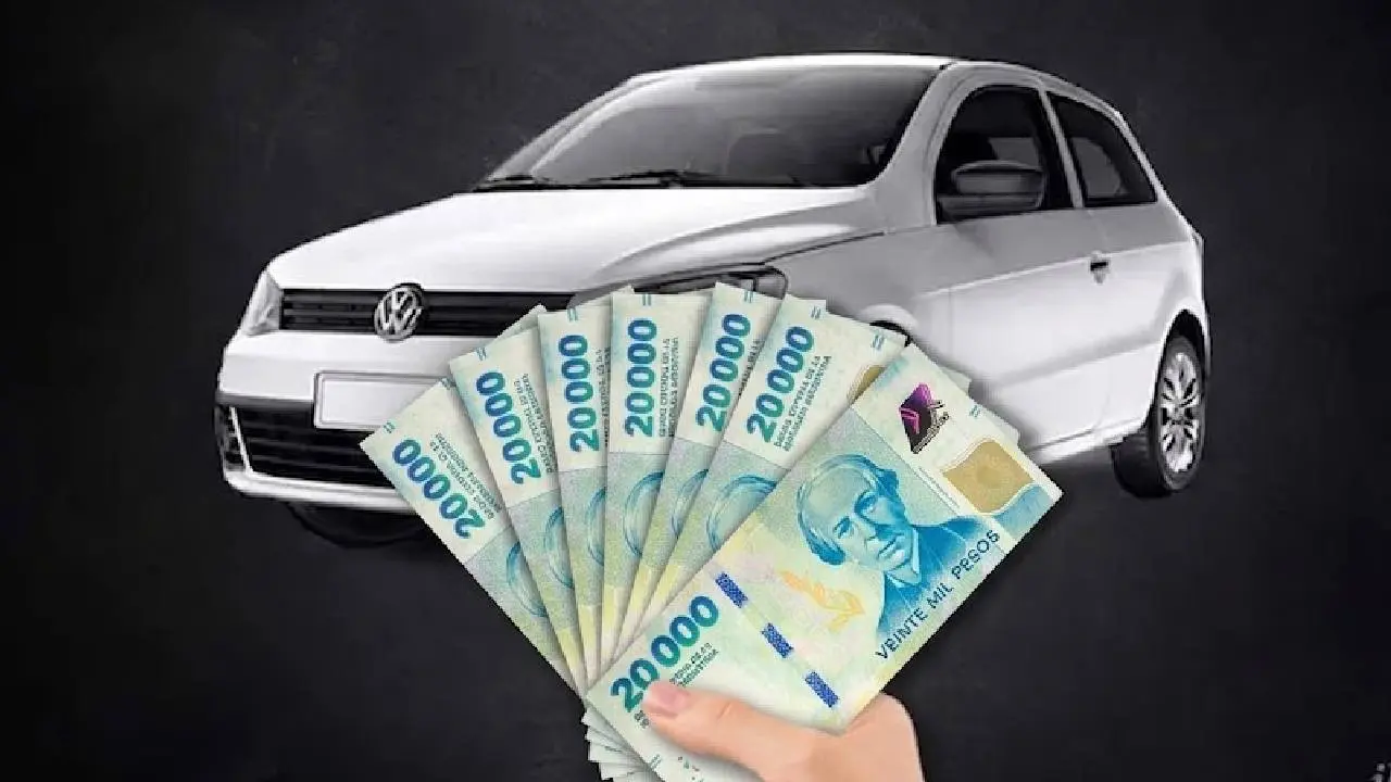 Auto propio, taxi o Uber: qué conviene para gastar menos por mes