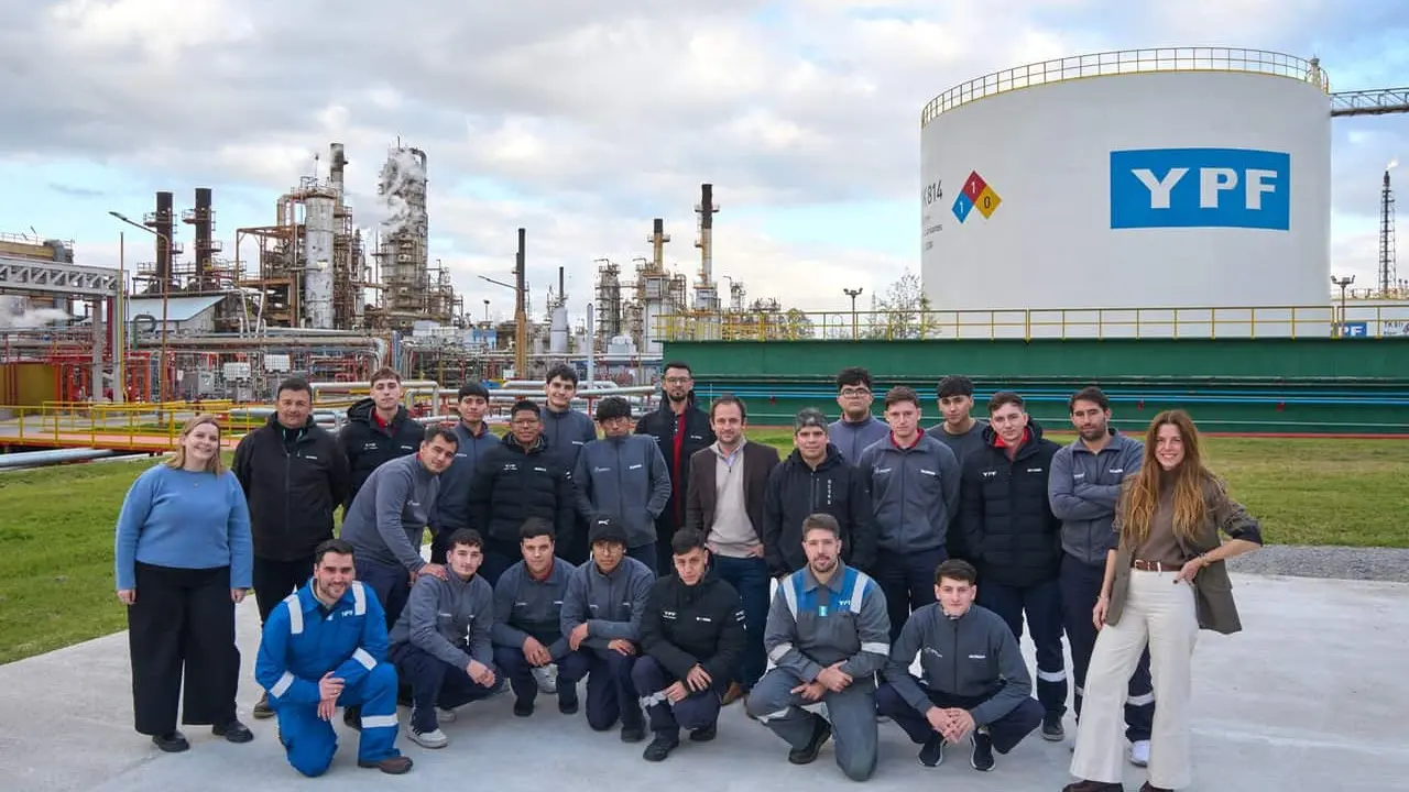 YPF y Scania organizaron una inédita experiencia para estudiantes