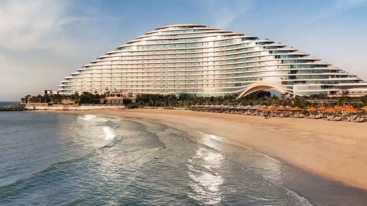 Hotel mega lujoso de Dubai viene a buscar trabajadores a Argentina y ya se puede aplicar