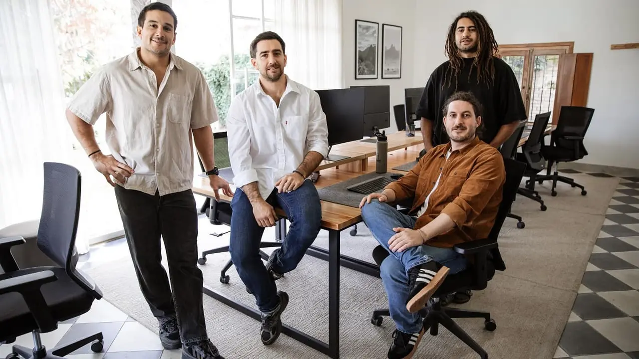 Startup uruguaya triplicará su contratación en Argentina con sueldos en dólares