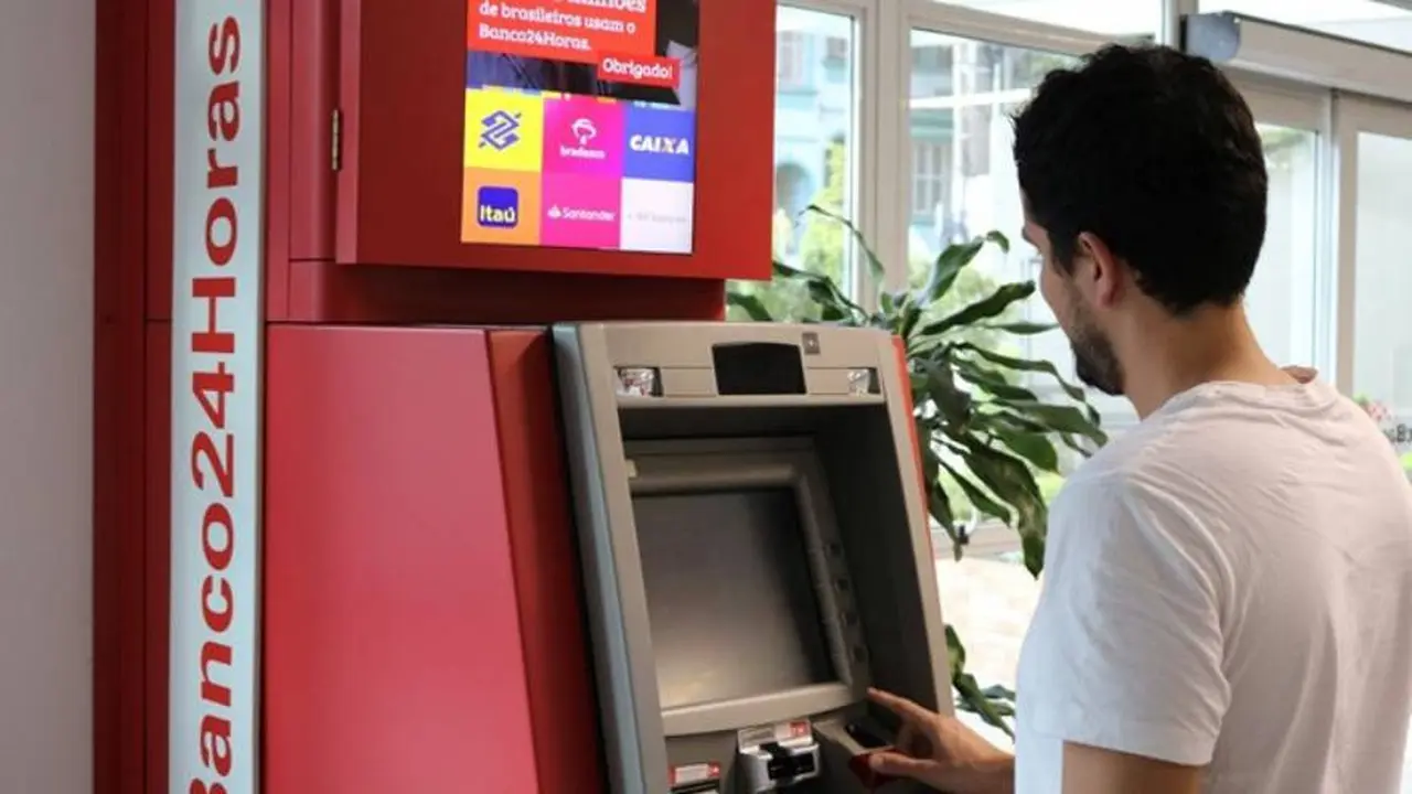 Octagon lanza retiros por QR interoperable en cajeros no bancarios