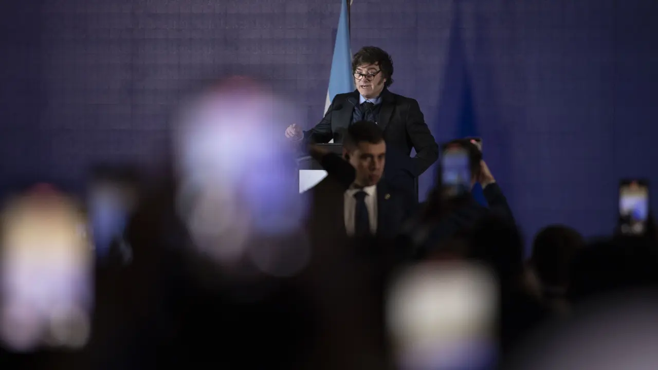 Javier Milei ratificó que eliminará el Impuesto PAIS: cuál será su efecto