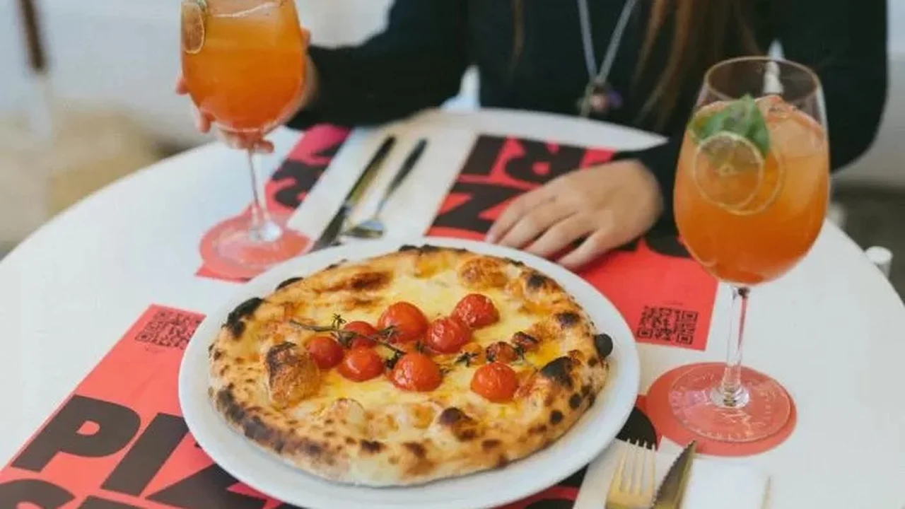 Los restaurantes, un lujo: 3 de cada 4 argentinos sale menos a comer