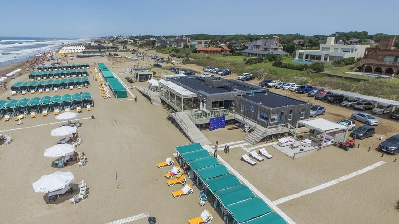 Rada Beach inaugura su octava temporada
