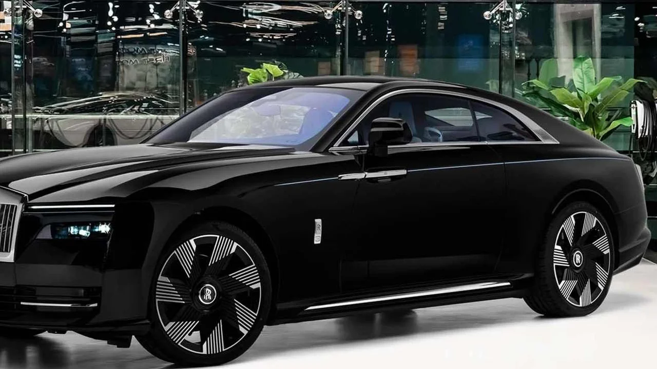 VIDEO | El lujoso auto Rolls Royce de Rodrigo de Paul de 350.000 euros
