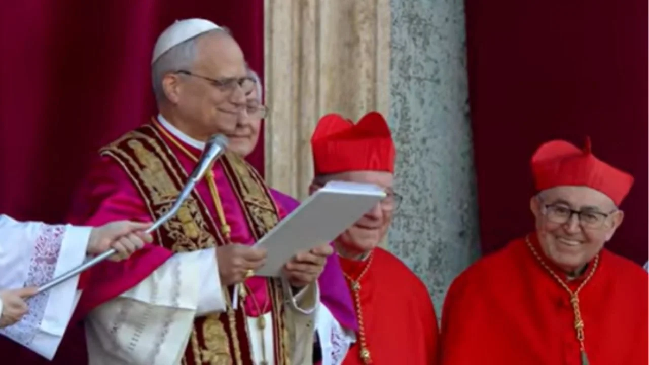 Quién es Robert Prevost, el cardenal estadounidense que fue elegido como Papa