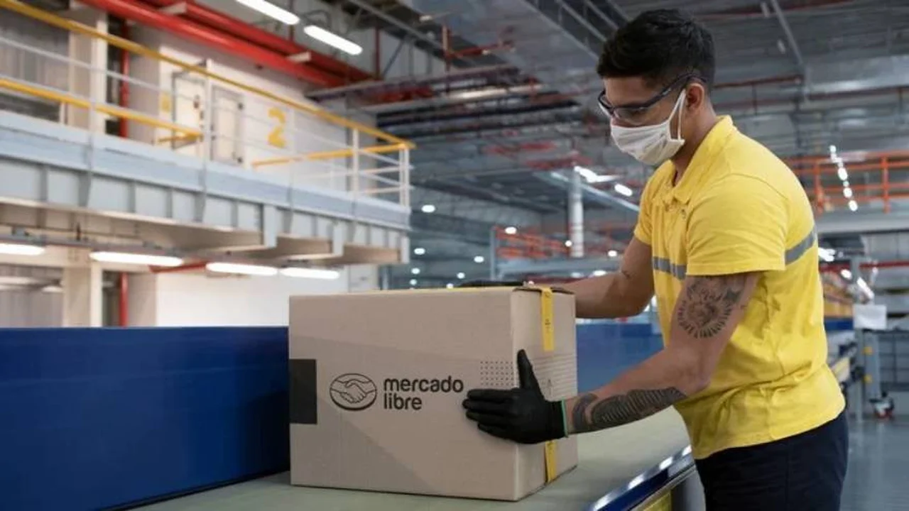 Mercado Libre abre un centro en Estados Unidos para competir con Amazon