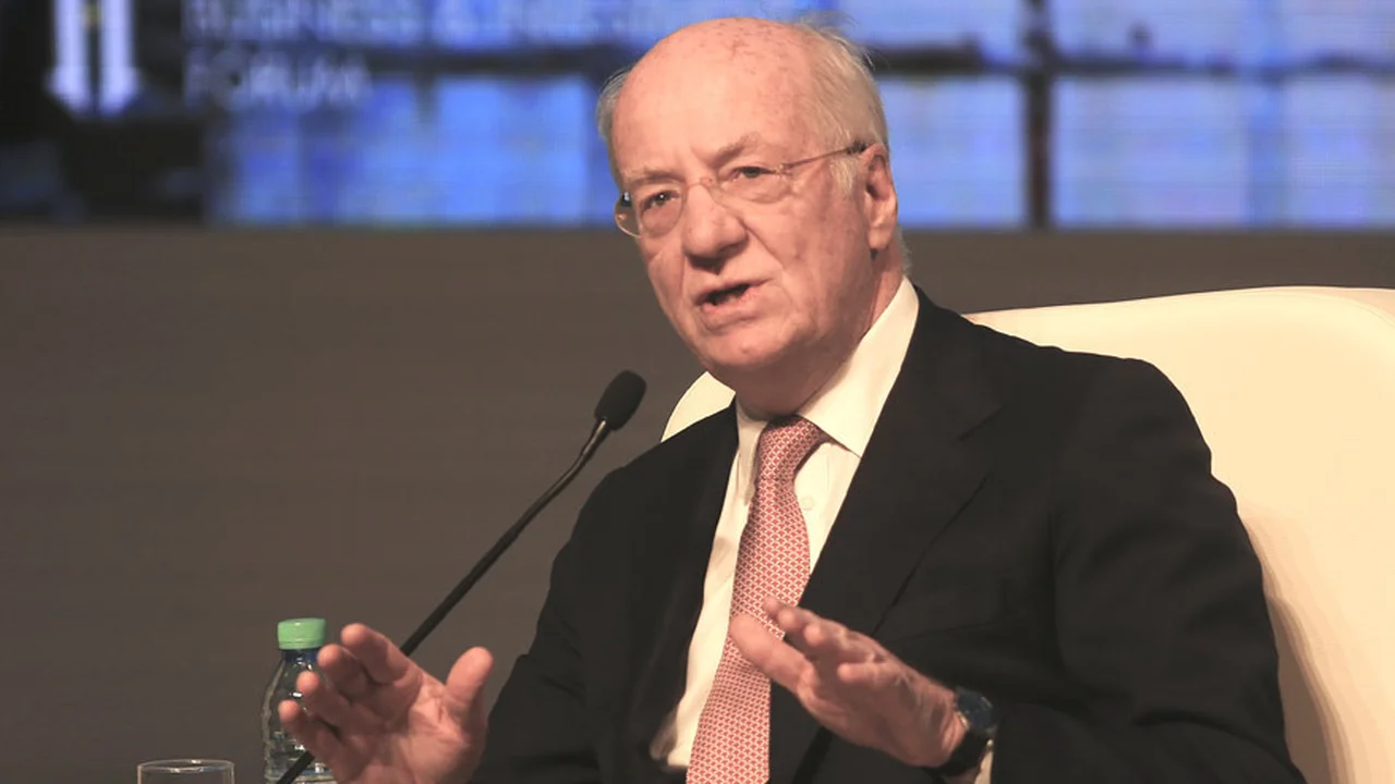 Primera aparición pública de Paolo Rocca después de su procesamiento ...