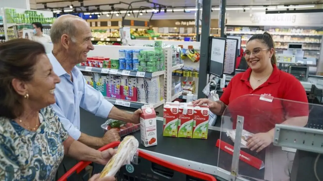 Qué Sueldo Cobra Un Empleado De Supermercado Dia En Argentina