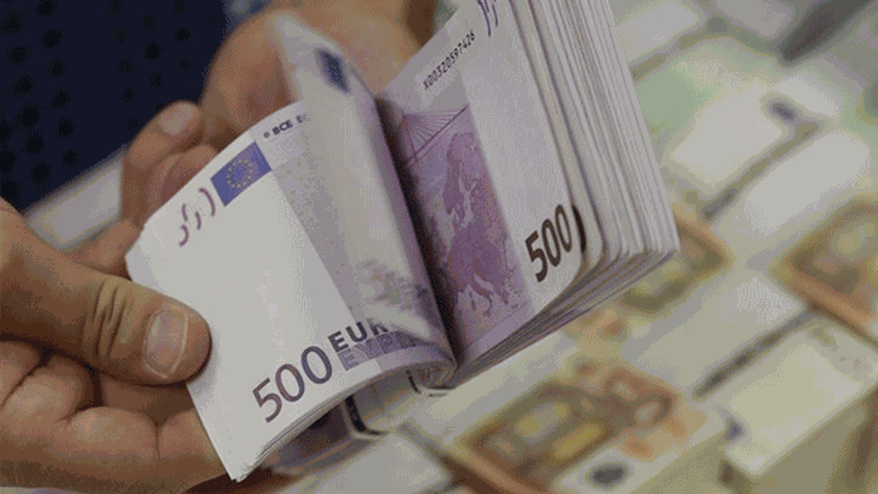 Más Problemas Para Los Valijeros Dejan De Emitir Billetes De 500 Euros Por Decisión Del Banco 8180